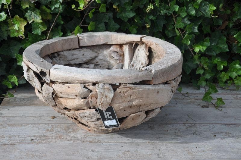 Houten schalen en vazen