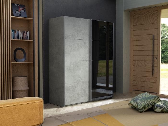 Schiebetürenschrank