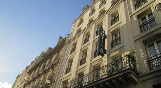 hôtel moulin rouge Paris