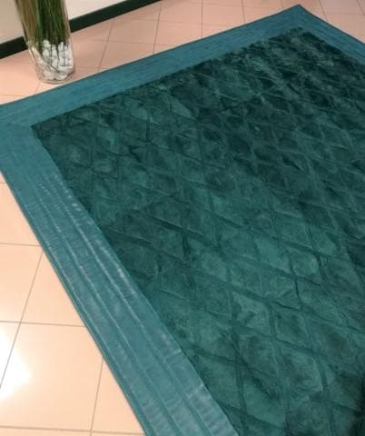 componenti d'arredo in pelliccia