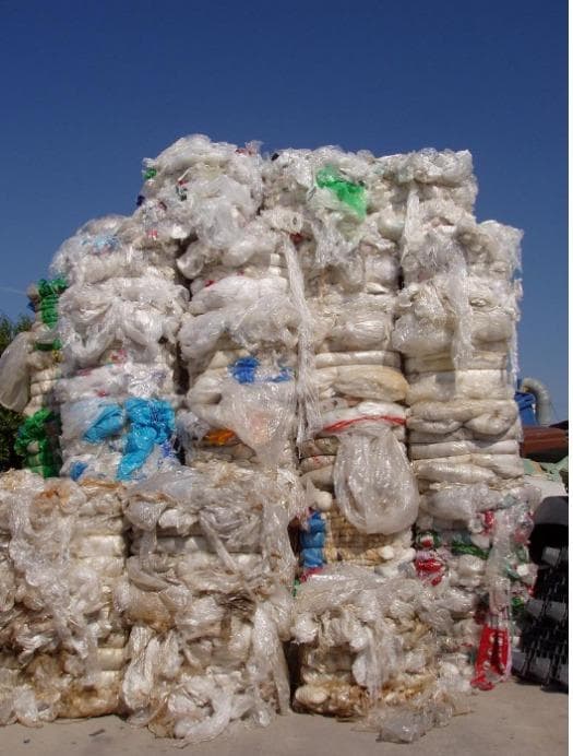 LDPE FILM apox 98% CLEAR / 2% COLOR BALES SCRAP/WASTE