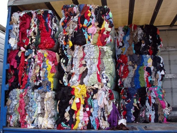 TEXTILE WASTE MIX COLORS / MIX QUALITY BALES