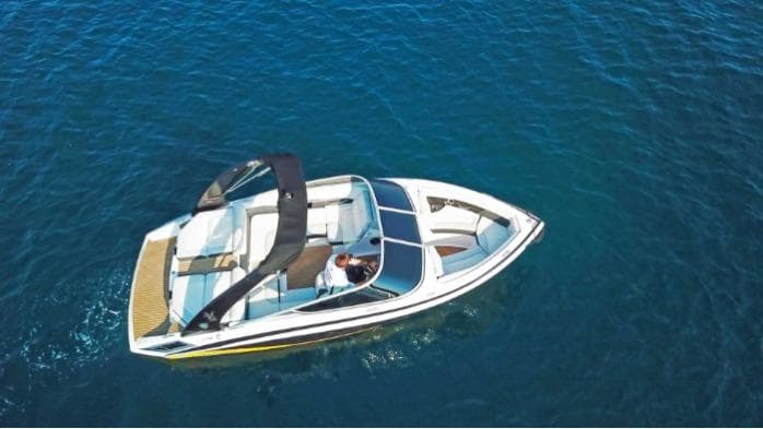 Charterboot: Regal 2100