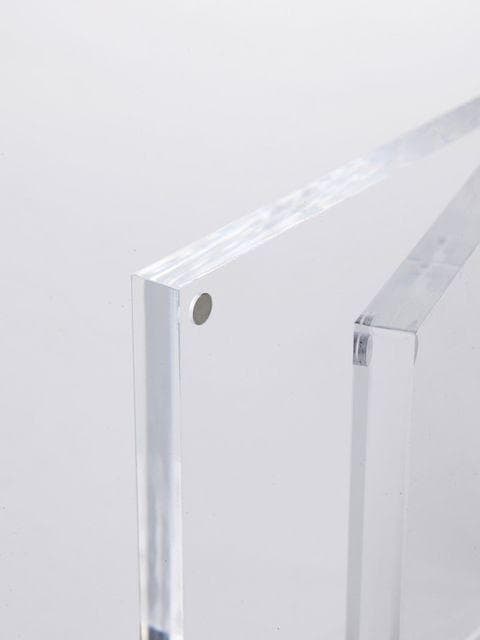 LAVORAZIONE DI MATERIE PLASTICHE ACRILICHE IN PROVINCIA DI MILANO