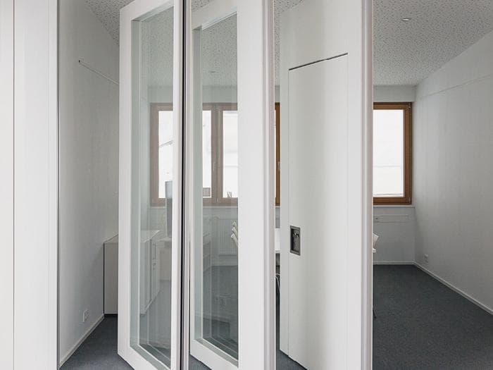 Mobile Trennwand – bewegliche Einzelelemente für...