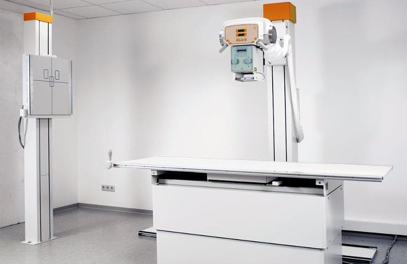Universal X-ray system with bucky table and wall stand