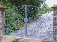 بوابات حديد مشغول