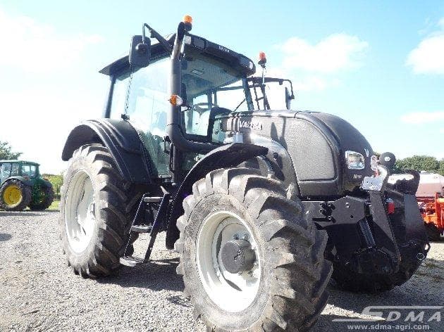 Tracteur agricole Valtra