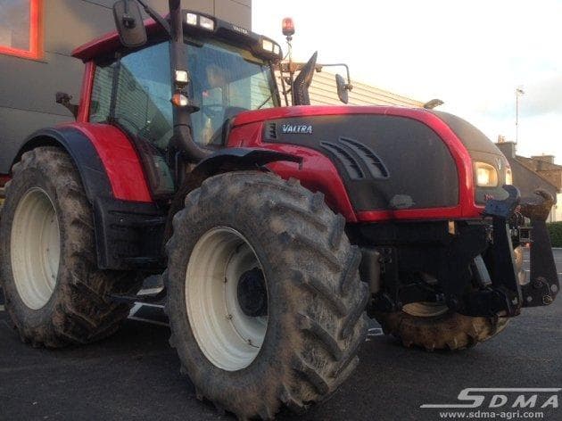 Tracteur agricole Valtra