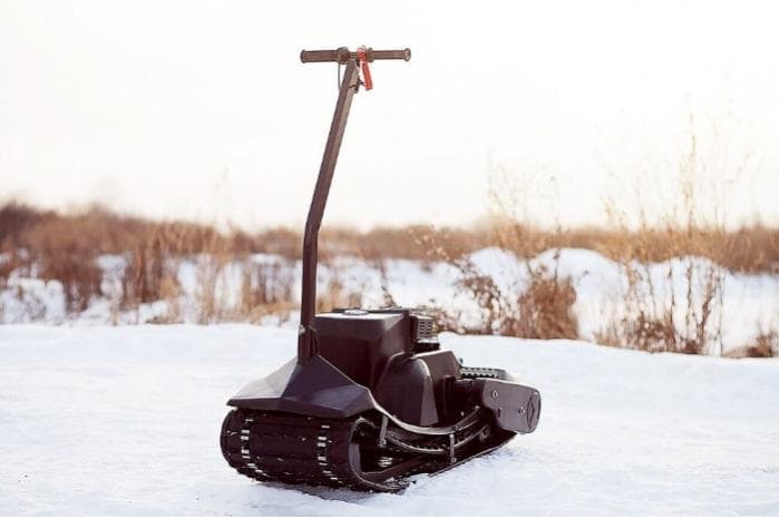 Motorized snowboard "Monotrack"