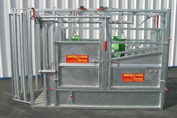 Fangstand - Zaun und Stalldepot