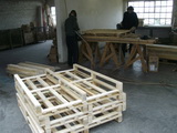 Pallets, heavy-duty floors