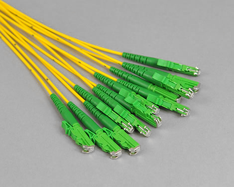 Connector assembly breakout, 1.4 mm, 8 x E2000APC, 9/125µm, H&S