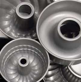 CAKE MOLDS
