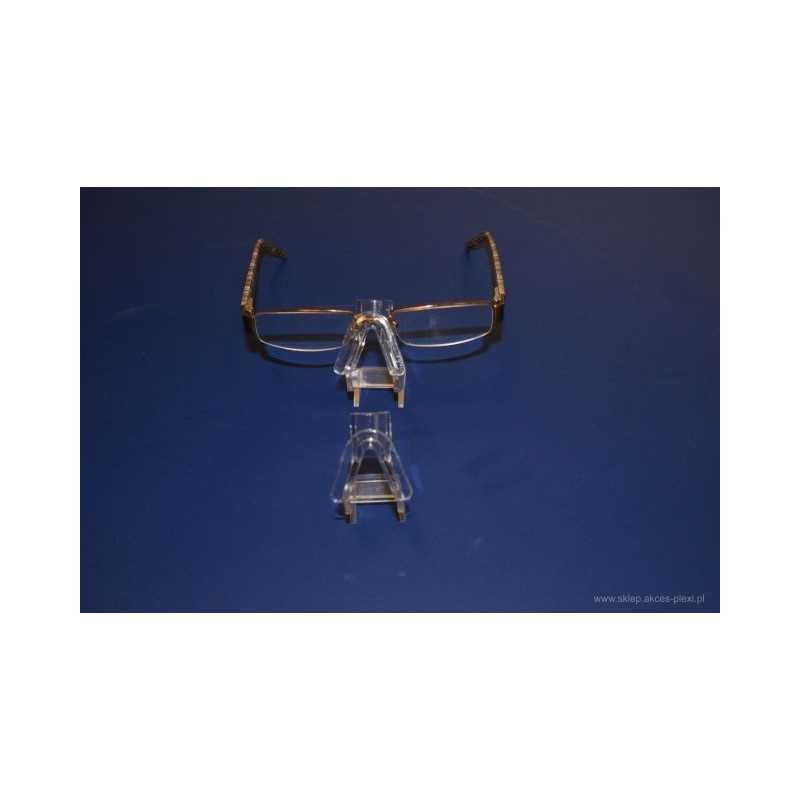 45 derece pleksiglastan yapılmış burun