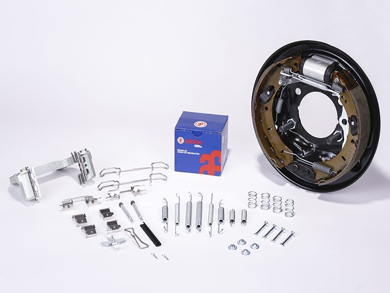 DISK AND REAR BRAKE CENTER ACCESSORY KITS