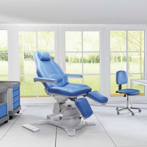 HEIGHT-ADJUSTABLE PEDICURE CHAIR 