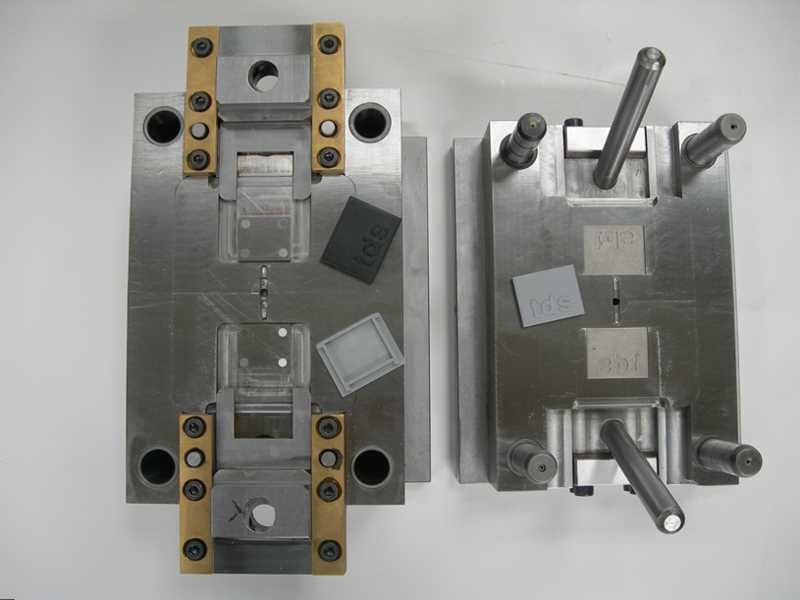 plastic molds manufacturing