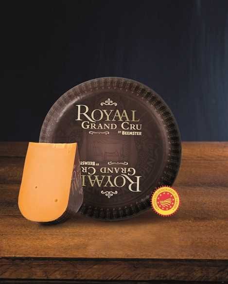 Royaal Grand Cru / FULL & RICH  Cheese