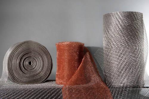 Wire mesh roll goods