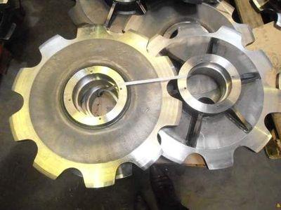 Toothed wheel (steel, zinc-plated steel, painted, stainless steel, plastic) and shafts
