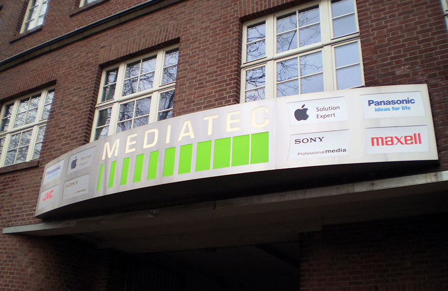 Werbeschildkasten-MEDIATEC.jpeg