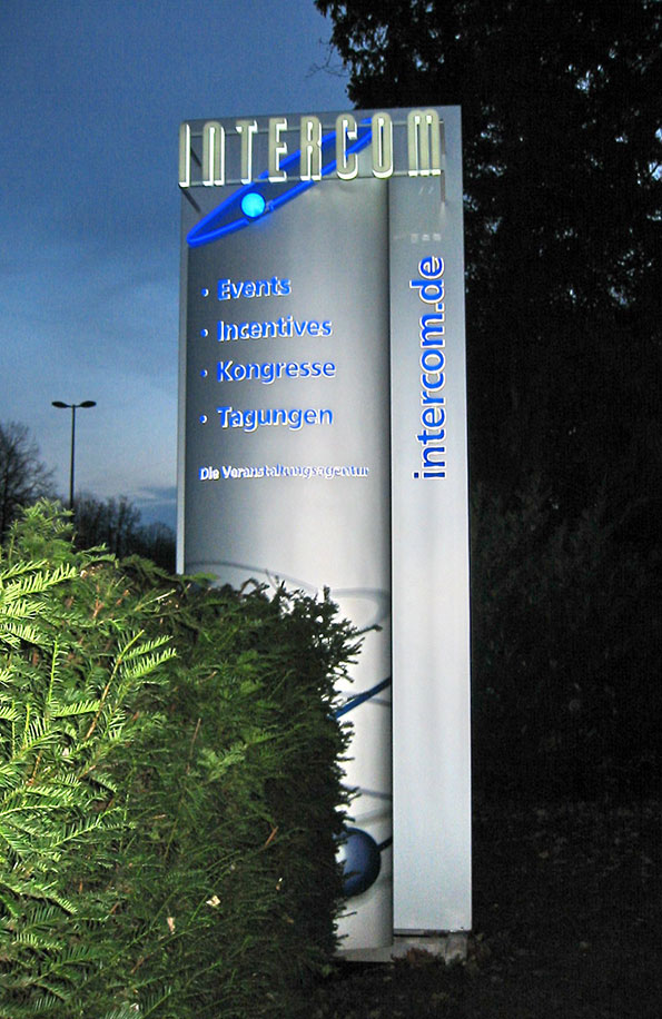 carteles tótem de columna