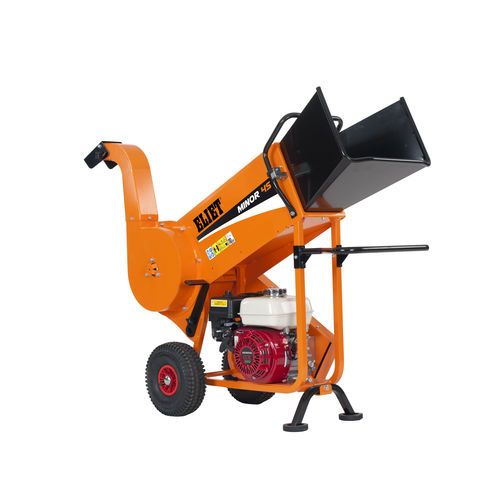 PORTABLE WOOD CHIPER WITH GASOLINE ENGINE