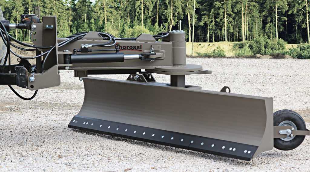 Pelle à nivellement arrière