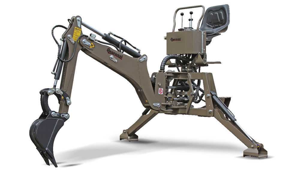 Rétrocaveuse du tracteur