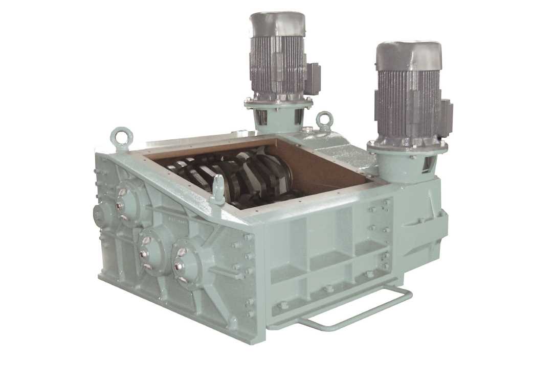 THREE-SHAFT SHREDDER