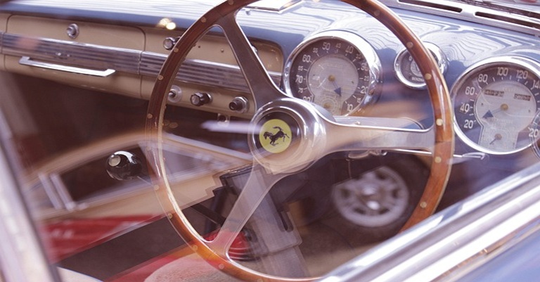 oldtimer-4097480_640.jpg