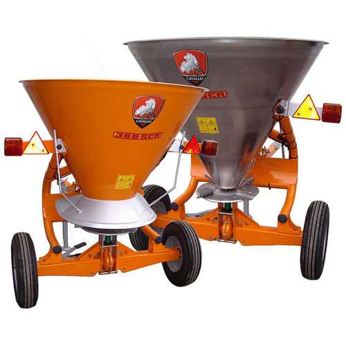 TRAILED FERTILIZER SPREADER 