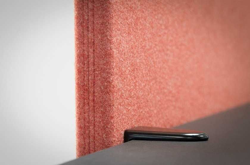 Non-woven polyester screen fabric