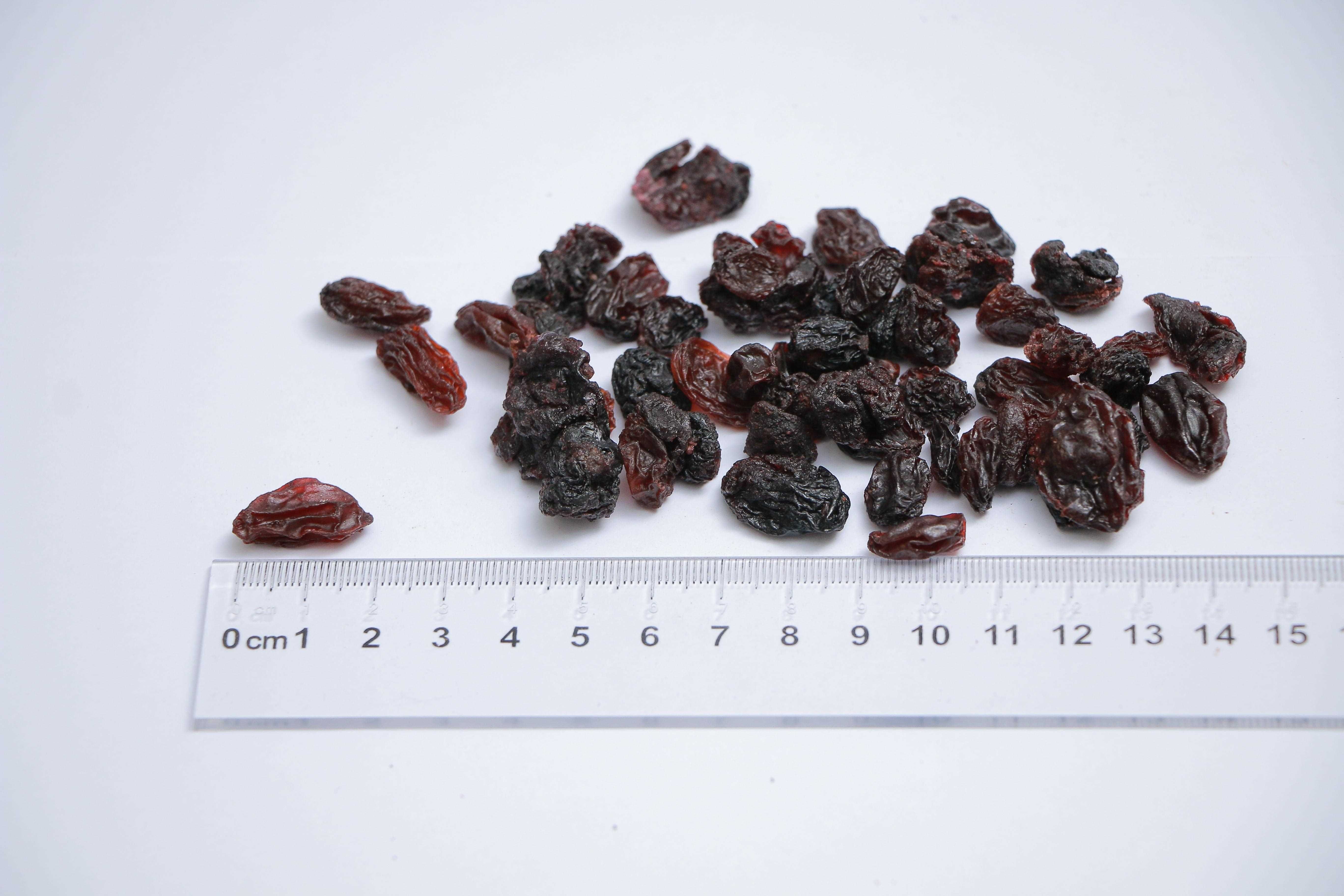 Raisins red - black