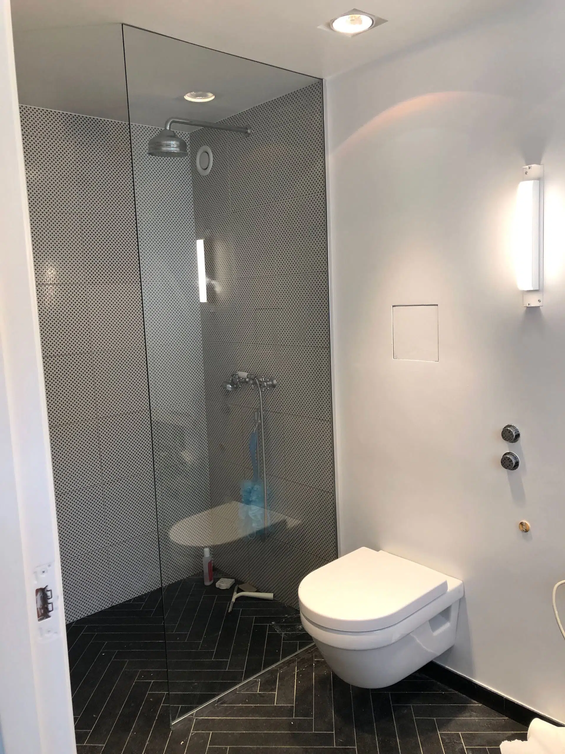 bathroom glass walls