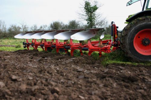 reversible mounted plow