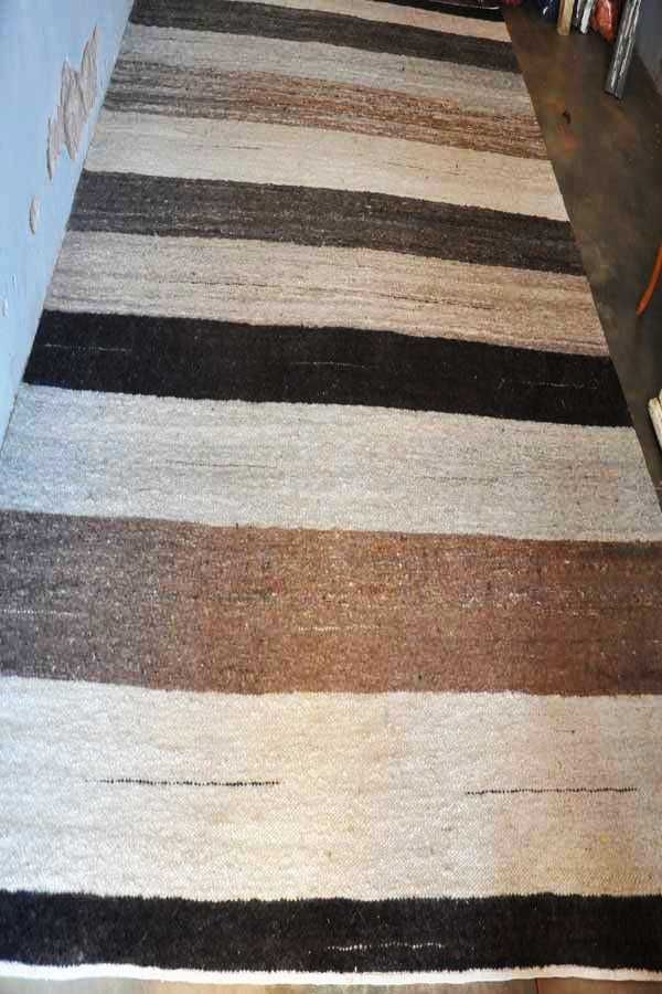Ковер коричневые бежевые линии / ковры ручной работы