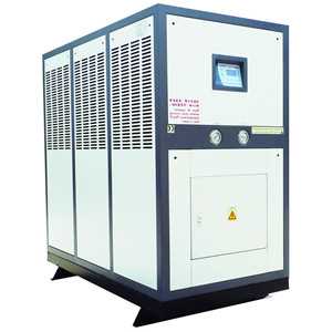 Compact air cooled chiller