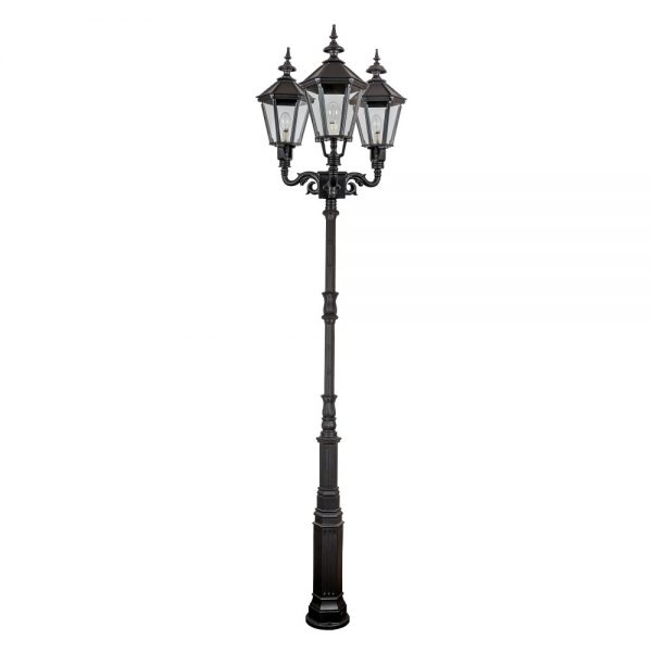 Lampes de rue en fer forgé