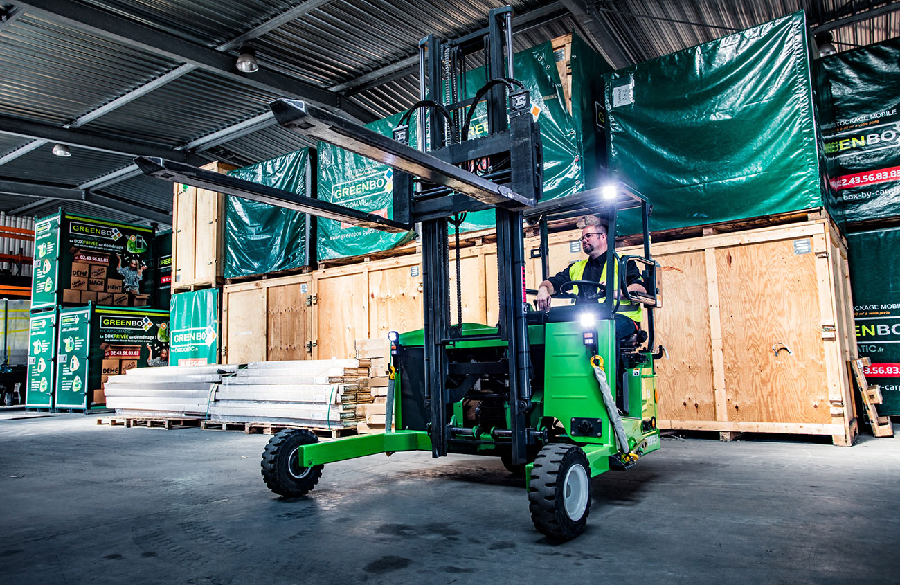 MOFFETT E-Series electric forklift