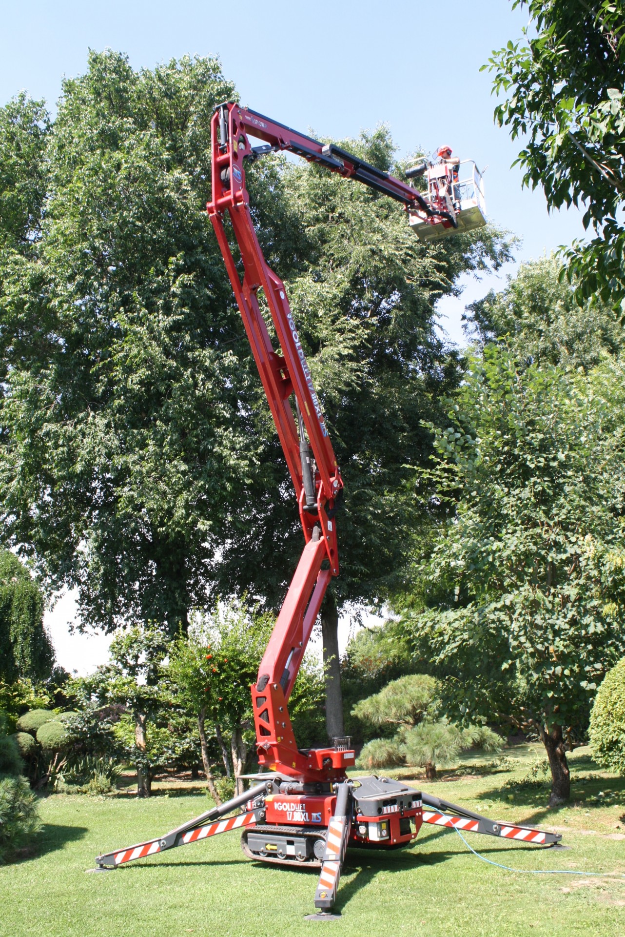 14 ila 17 metre Goldlift Serisi platform