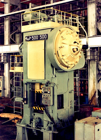 KARŞI VURUŞLU SICAK DÖVME PRESİ  / Моdel К8837 500/500 tf Capacity