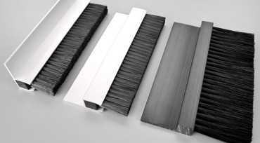 Brush laths for sealing