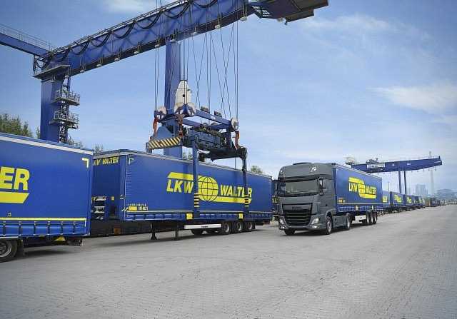 13,6 m vinçli treyler ile karayolu taşımacılığı