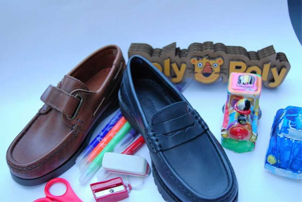 boy kid   shoes 