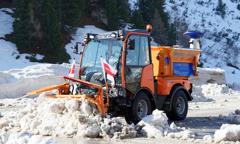 holder for municipalities with winter equipment