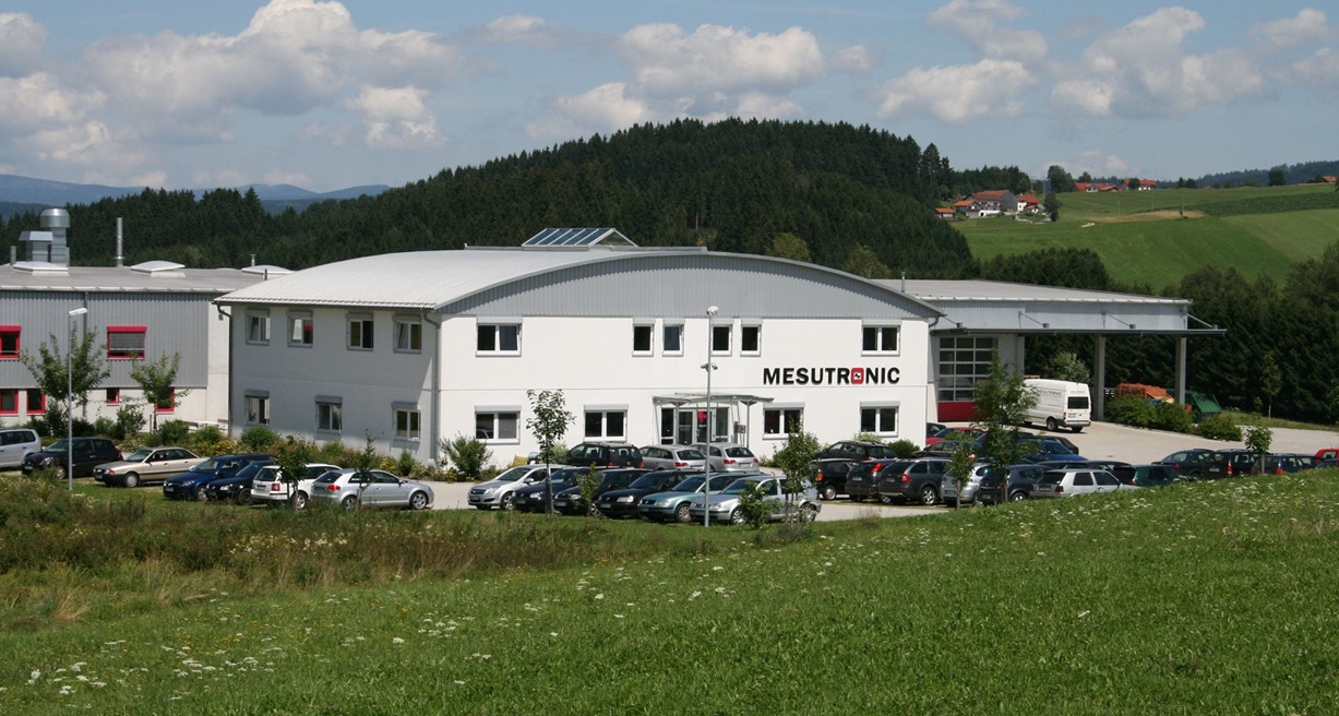 slide3.jpg