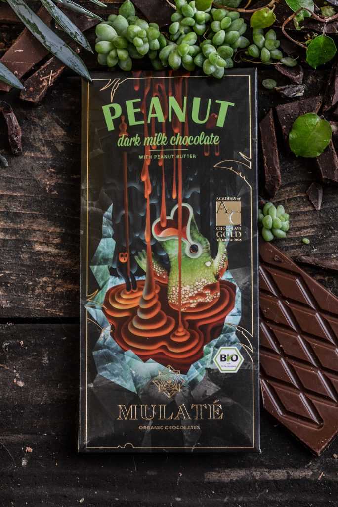 Chocolat de lait foncé biologique avec beurre d'arachide