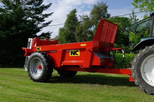 FERTILIZER SPRAYER VERTICAL TRAILER